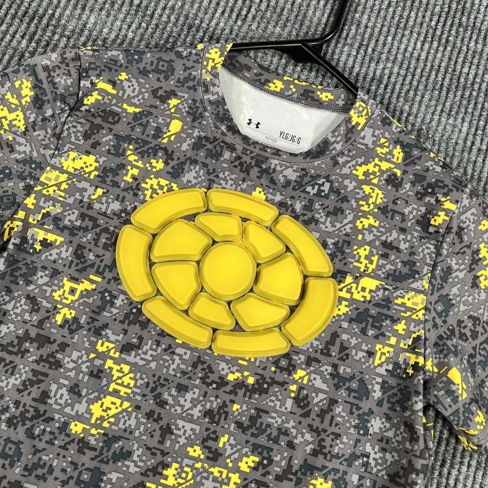 Under‎ Armour Shirt Boys YLG Gray Yellow Camo HeatGear Padded Soccer Compression